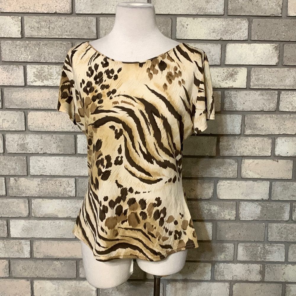 3for$20 blouse fits size small